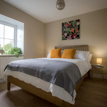 Apartment Cosy Refurbished Canalside *